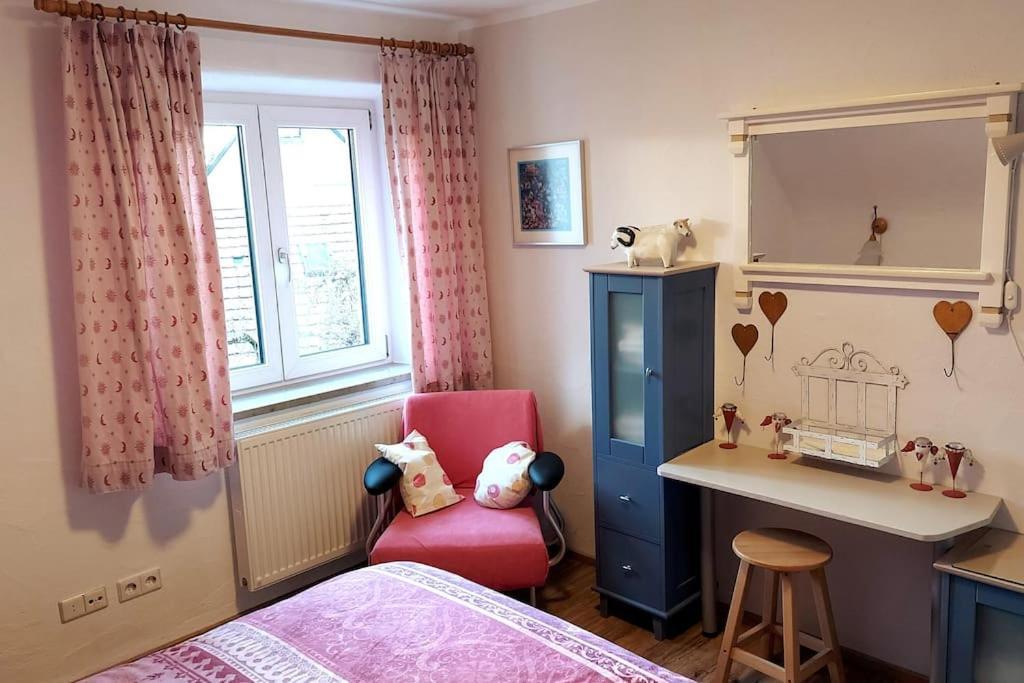 Gemuetliche Ferienwohnung Auf 2 Etagen Mit Dachterrasse 반겐임알가우 외부 사진